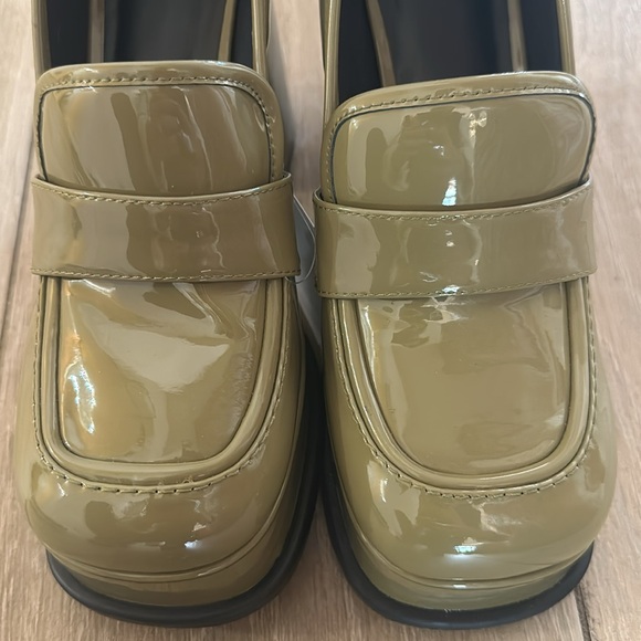 SOLD OUT NWT H&M PLATFORM HEELED LOAFERS OLIVE GREEN SIZE 7 - Picture 6 of 7